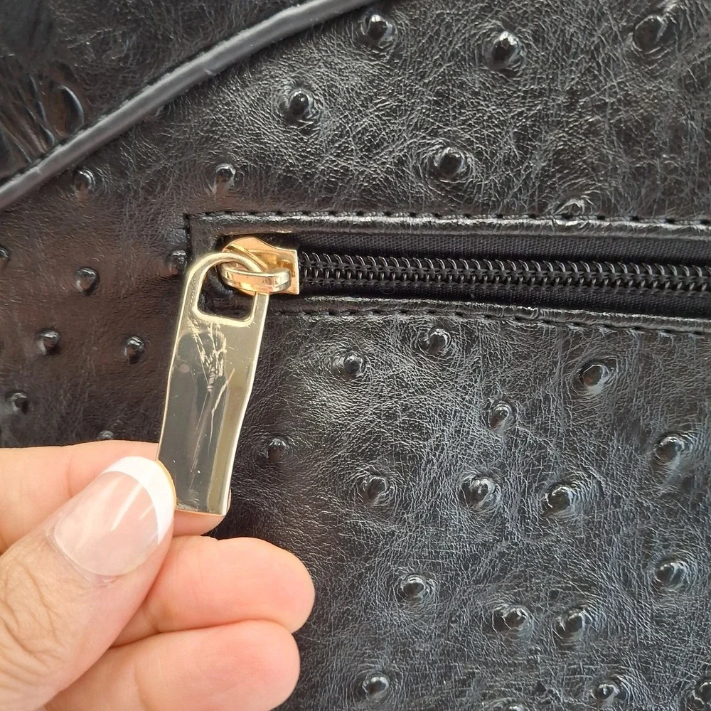 Colorblock Faux Ostrich & Alligator‎ Embossed Handbag with Wooden Ring Handles